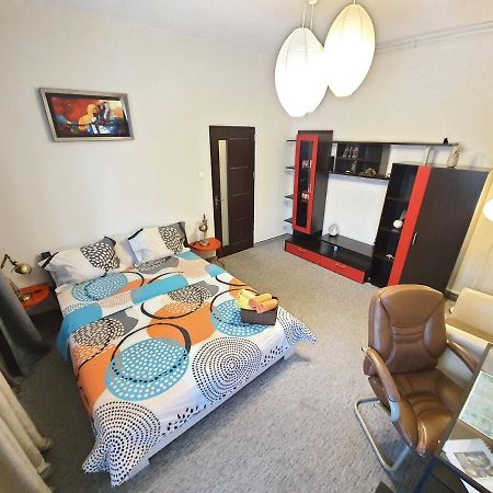 Global Downtown Apartments - Universitate - Calea Victoriei Bukares Bagian luar foto