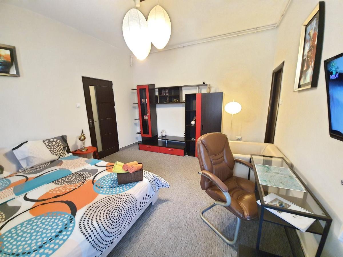 Global Downtown Apartments - Universitate - Calea Victoriei Bukares Bagian luar foto